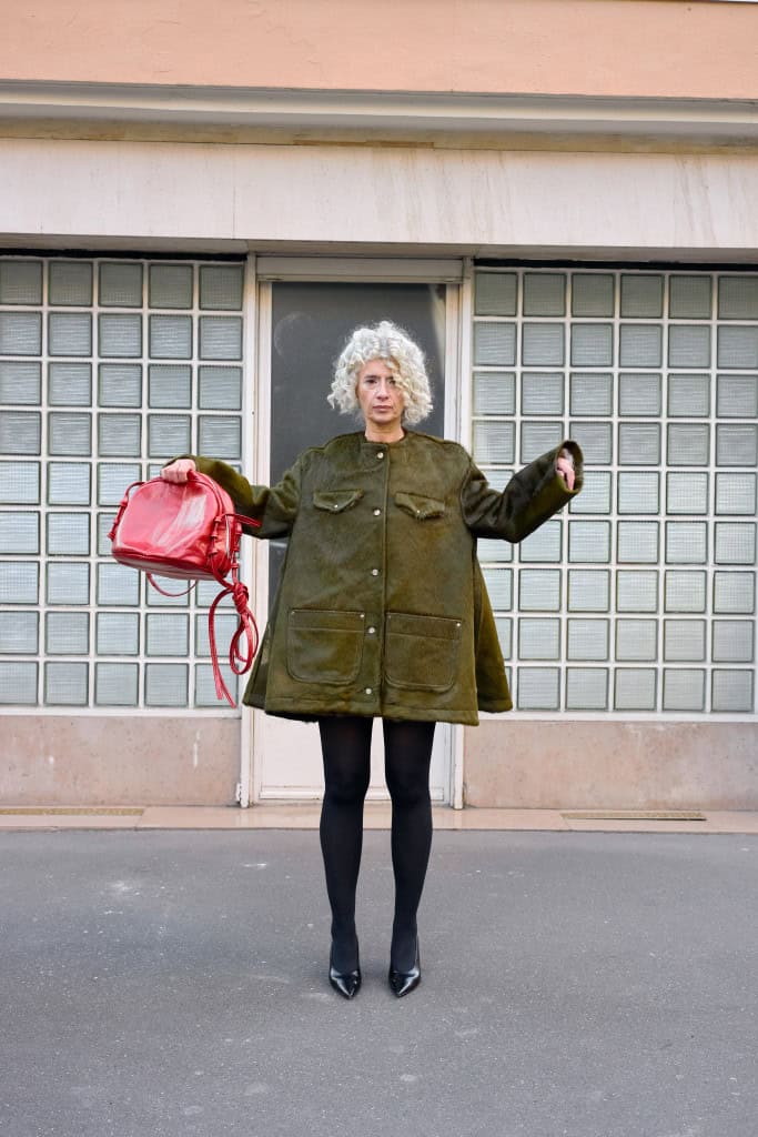 Green coat and Red bag @GLOBALJO, Tights @CALCEDONIA, Shoes @BALENCIAGA