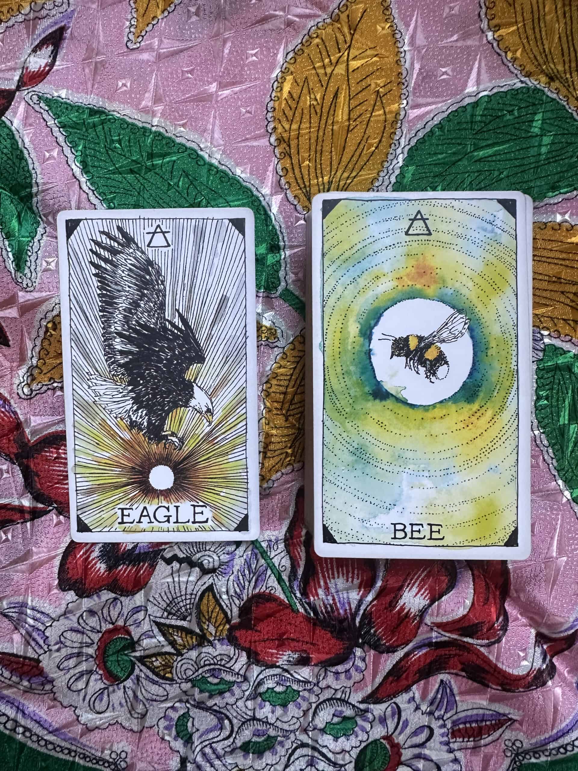 Oracle cards Eagle and Bee